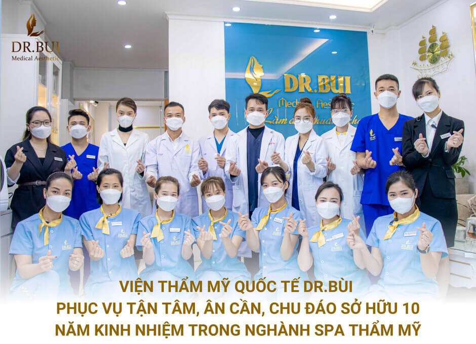 Đội ngũ chuyên viên và y bác sĩ tại Dr. Bùi